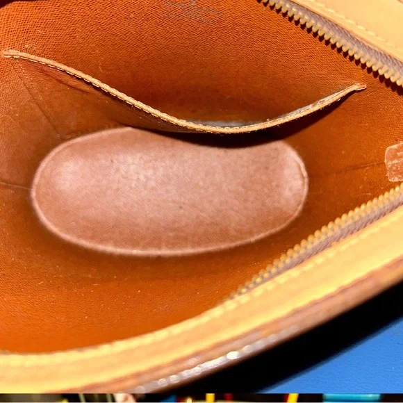 Vintage Louis Vuitton Monogram Vintage Drouot Shoulder Bag - Picture 4 of 7